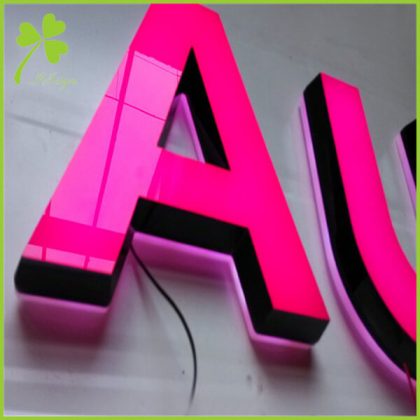 Lettere scatolate retroilluminate a led Vs. logo con telaio sottostante Luce diretta/Indiretta sino a 300mm
