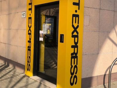 Insegna a portale per palestra Fit Express Rivoli Torino